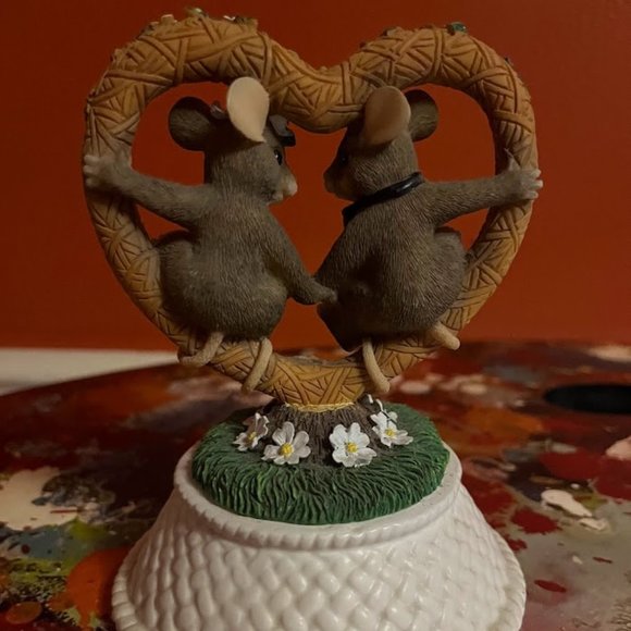 Charming Tails "Together Forever" - Picture 3 of 5